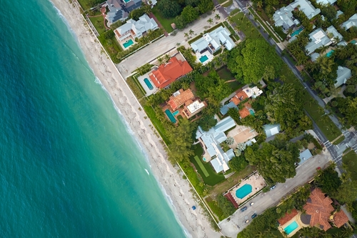 Aerial view of homes along the coast of Boca Grande